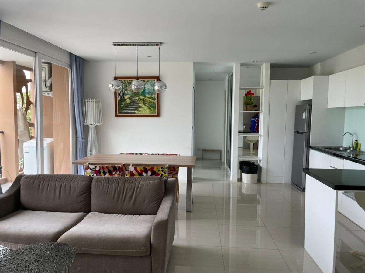 Atlantis Condo Resort Jomtien Exterior photo